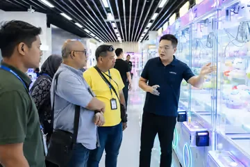 Leyou claw machine demo for Malaysia buyers